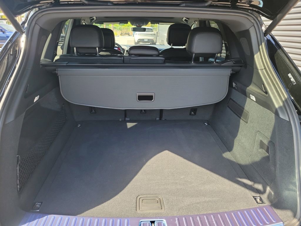 Certified 2025 Porsche Cayenne image 17