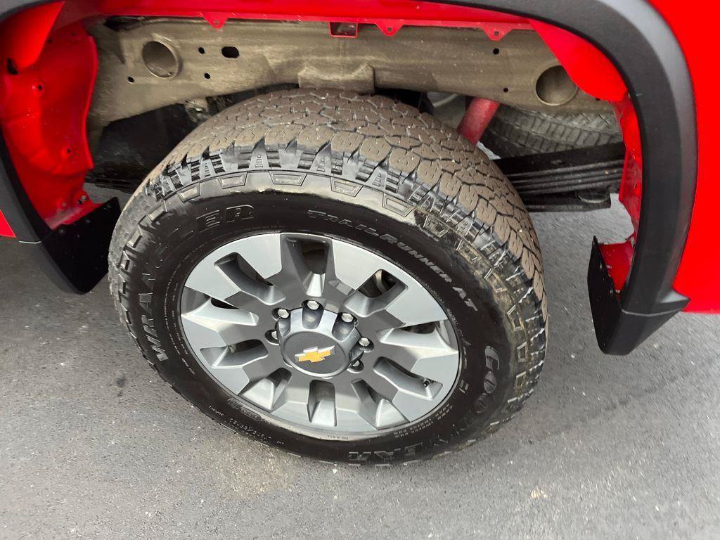 Used 2024 Chevrolet Silverado 2500 Custom w/ Custom Value Package AWD/4WD image 34
