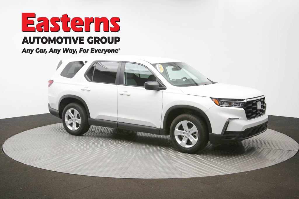 Used 2023 Honda Pilot LX image 48