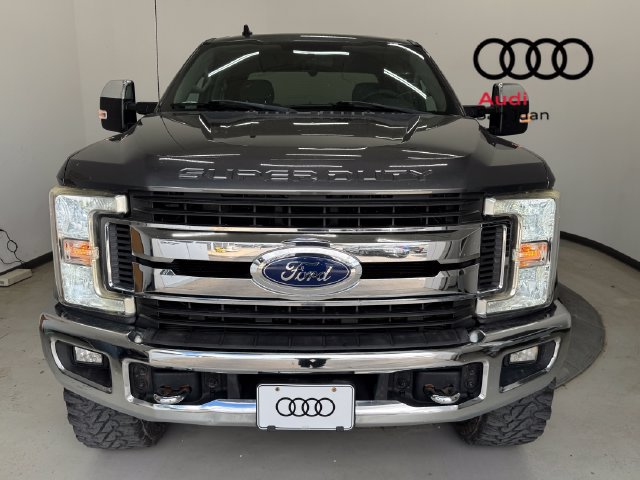Used 2019 Ford F250 XLT w/ XLT Premium Package AWD/4WD image 2