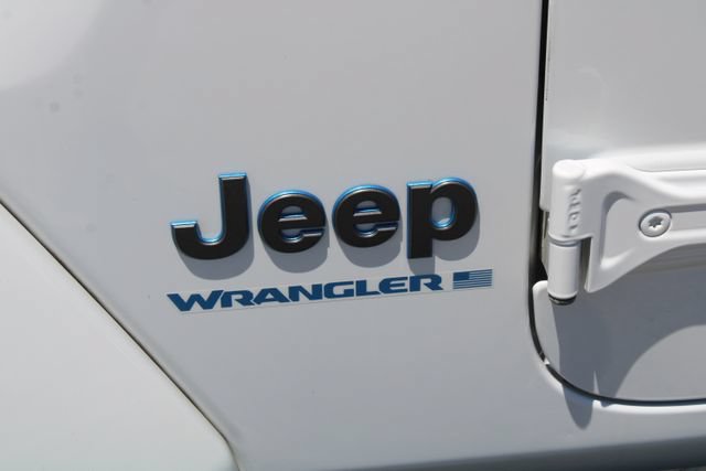 Used 2023 Jeep Wrangler Unlimited Rubicon 4xe w/ Cold Weather Group AWD/4WD image 8