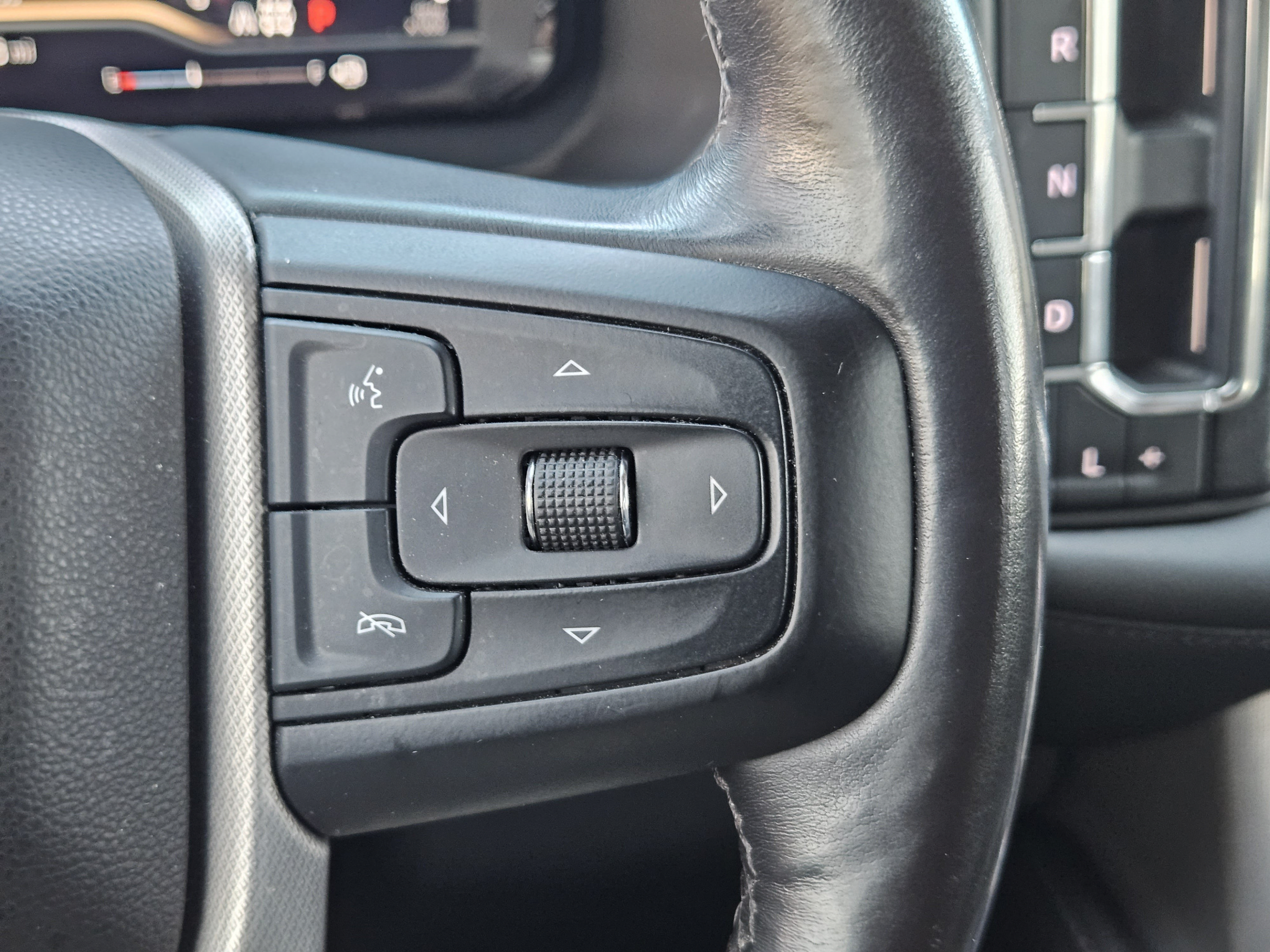 Used 2022 GMC Yukon Denali w/ Denali Premium Package AWD/4WD image 21