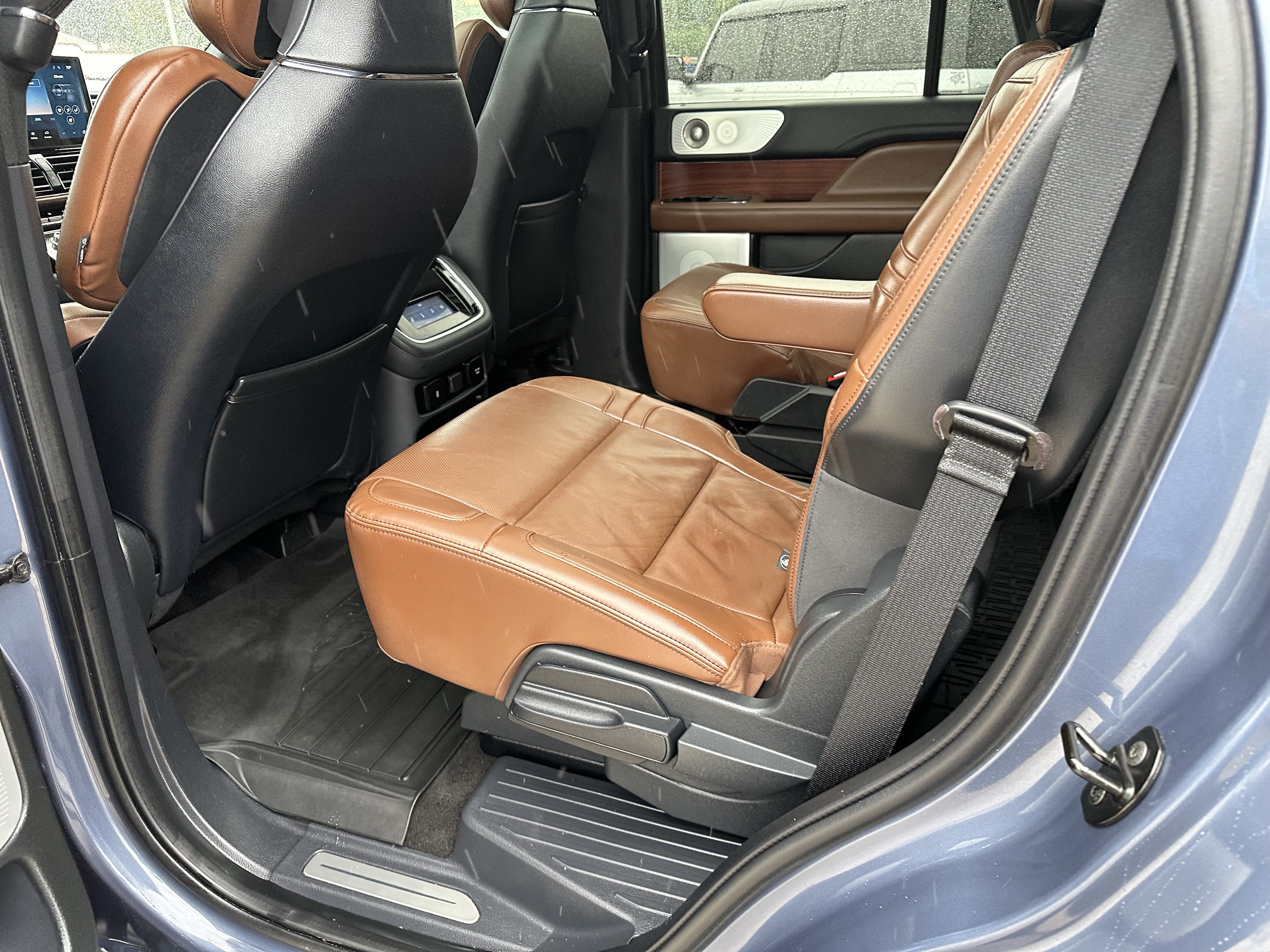 Used 2023 Lincoln Navigator Reserve AWD/4WD image 7