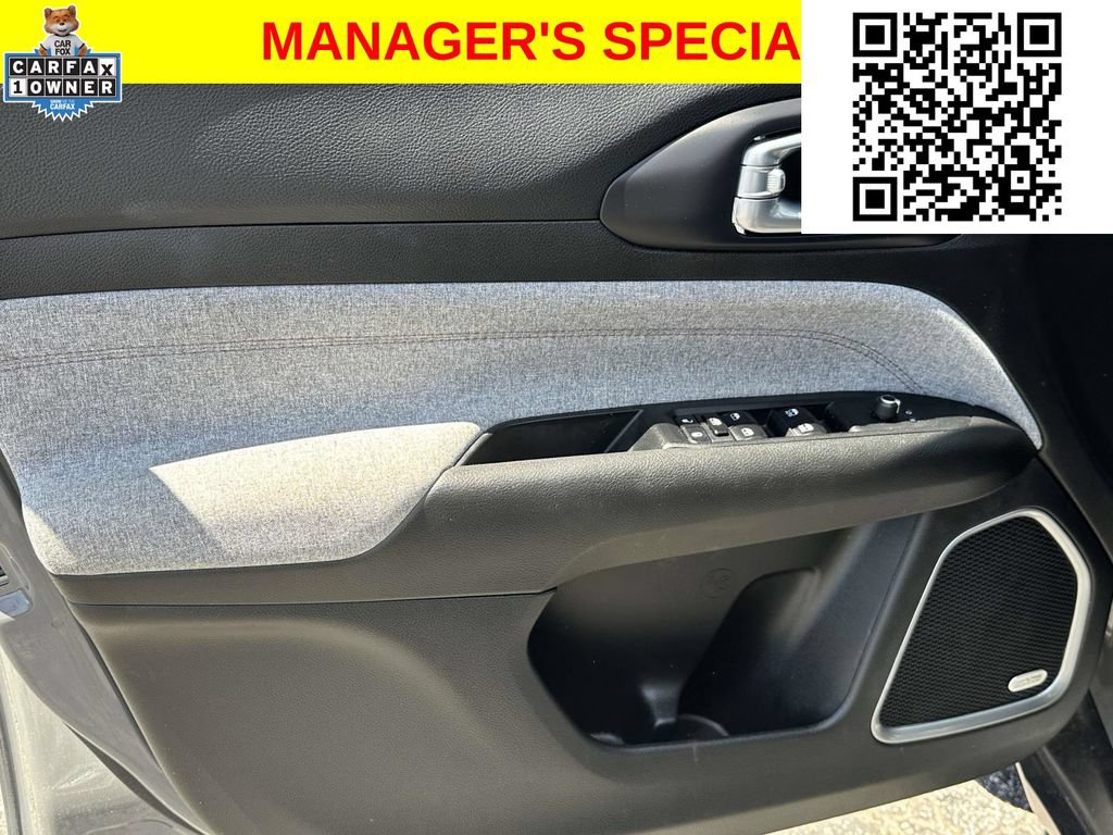 Used 2023 Jeep Compass Latitude w/ Sun and Sound Group AWD/4WD image 15