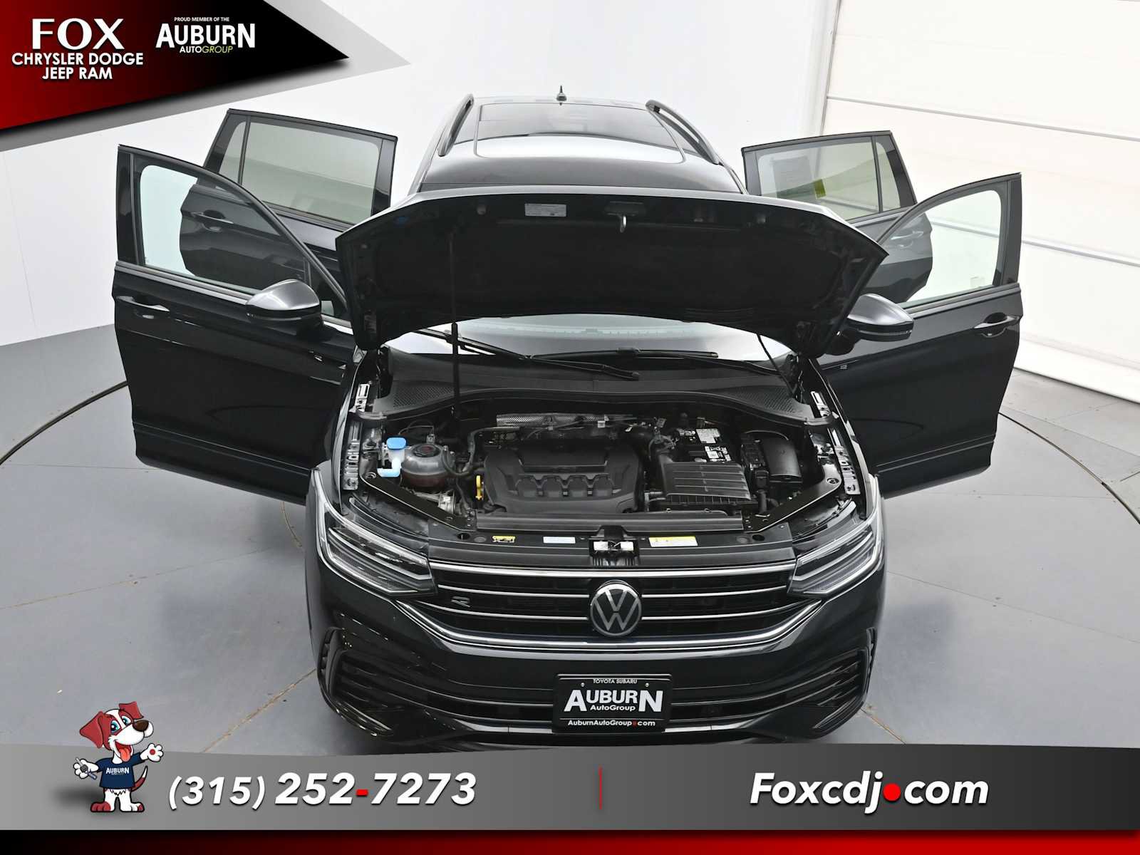 Used 2024 Volkswagen Tiguan SE R-Line AWD/4WD image 37