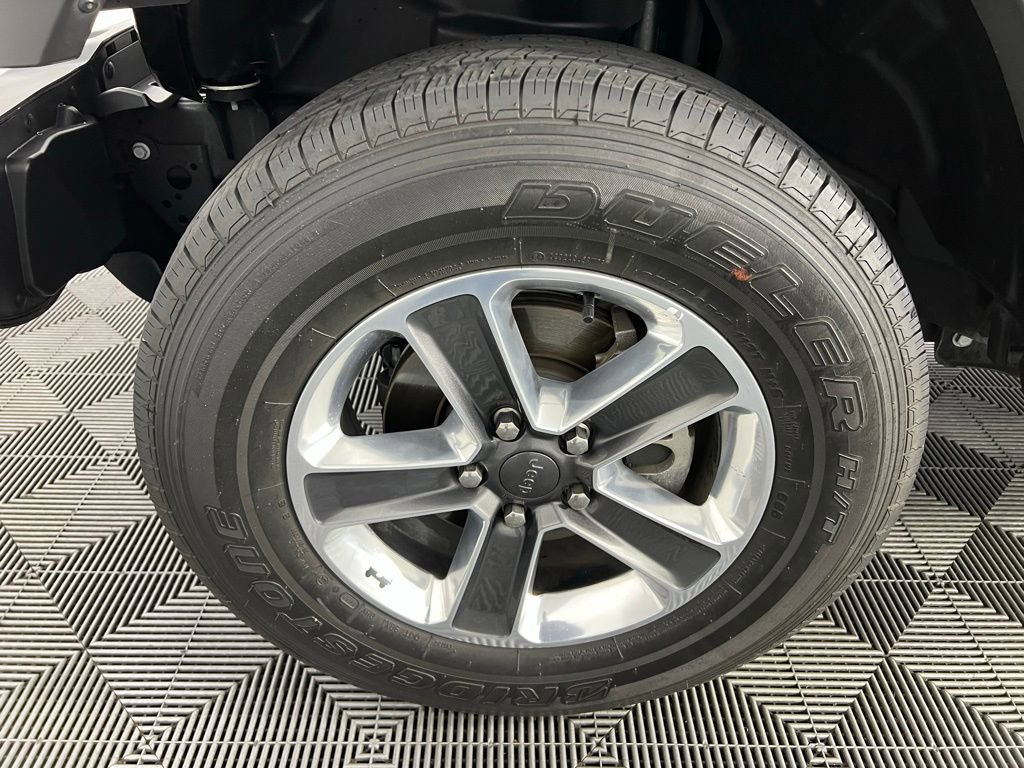 Used 2022 Jeep Wrangler Unlimited Sahara image 12