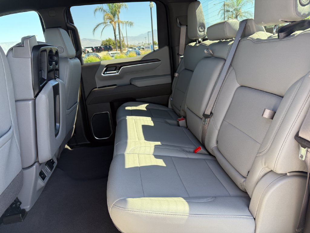 Used 2026 GMC Sierra 1500 SLT RWD image 16