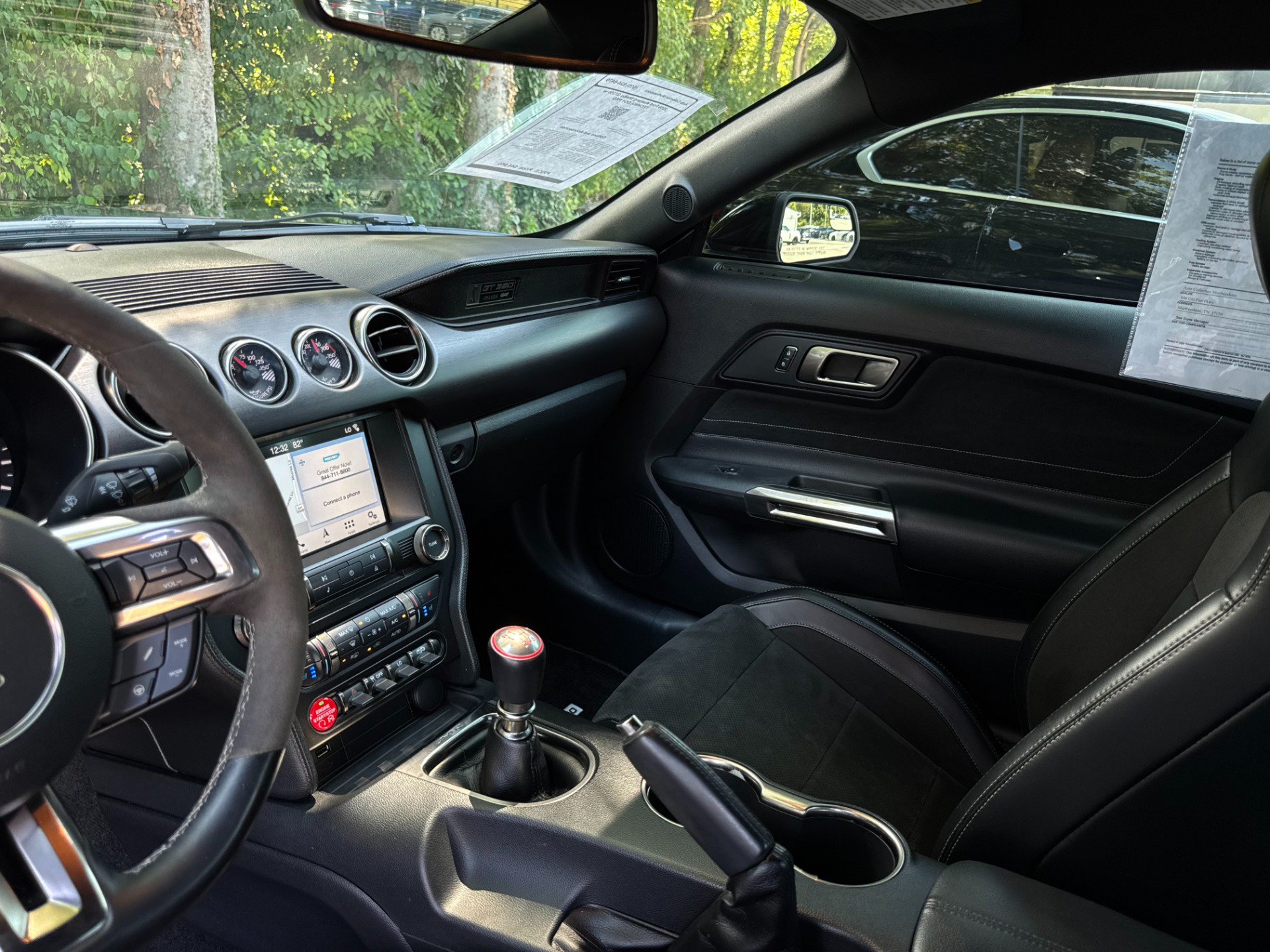 Used 2016 Ford Mustang Shelby GT350 w/ Technology Package RWD image 17