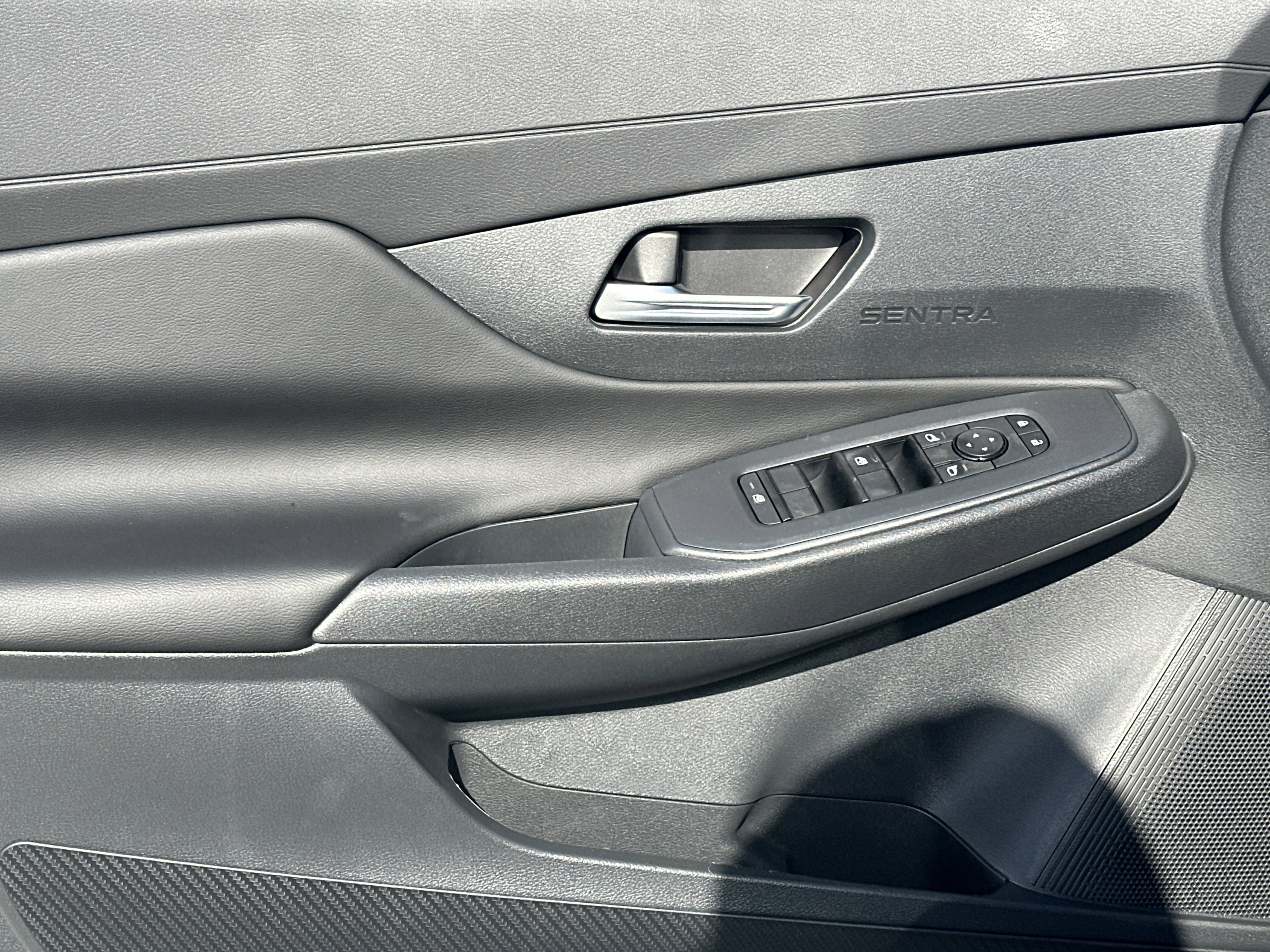 New 2026 Nissan Sentra SV w/ SV Convenience Package FWD image 10