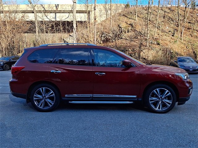 Used 2019 Nissan Pathfinder Platinum w/ Cargo Package image 9