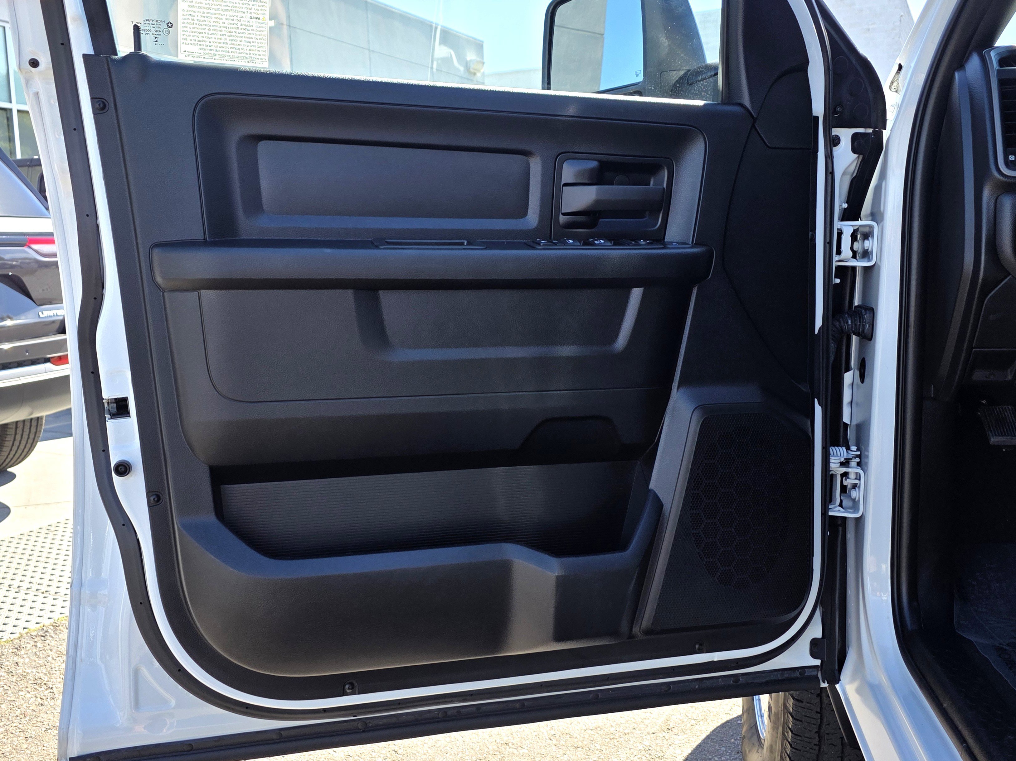 Certified 2024 RAM 2500 Tradesman w/ Chrome Appearance Group image 11