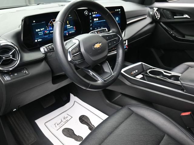 Used 2025 Chevrolet Equinox LT w/ Convenience Package II image 14