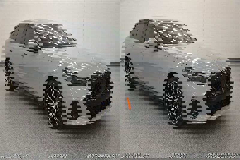 Used 2026 BMW 530i w/ M Sport Package image 7