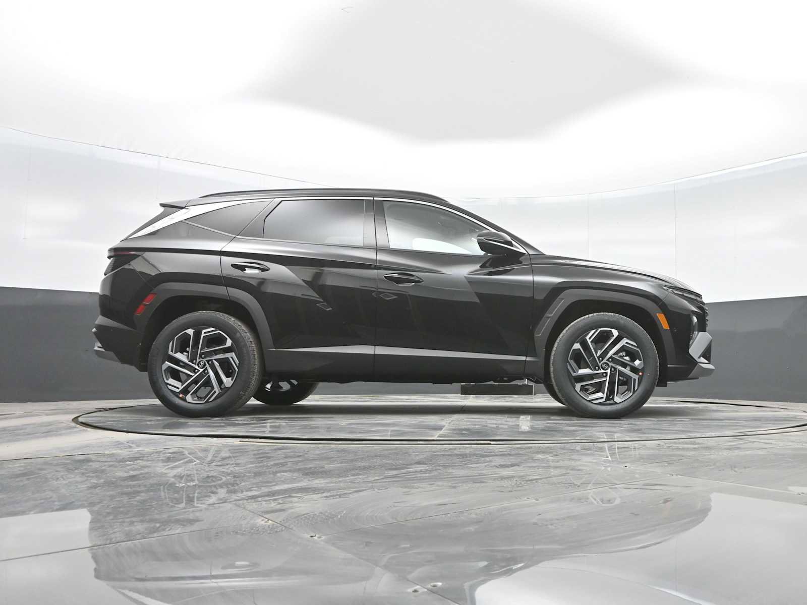 New 2026 Hyundai Tucson Limited image 29