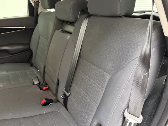 Used 2018 Kia Sorento L FWD image 33