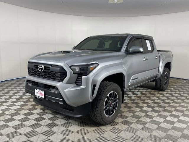 Used 2024 Toyota Tacoma TRD Sport AWD/4WD image 1