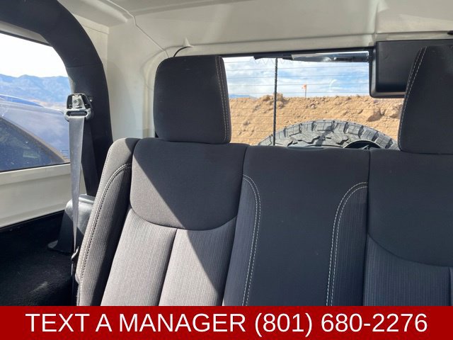 Used 2014 Jeep Wrangler Rubicon w/ Connectivity Group AWD/4WD image 11