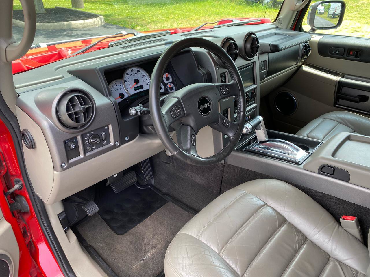 Used 2004 HUMMER H2 AWD/4WD image 10