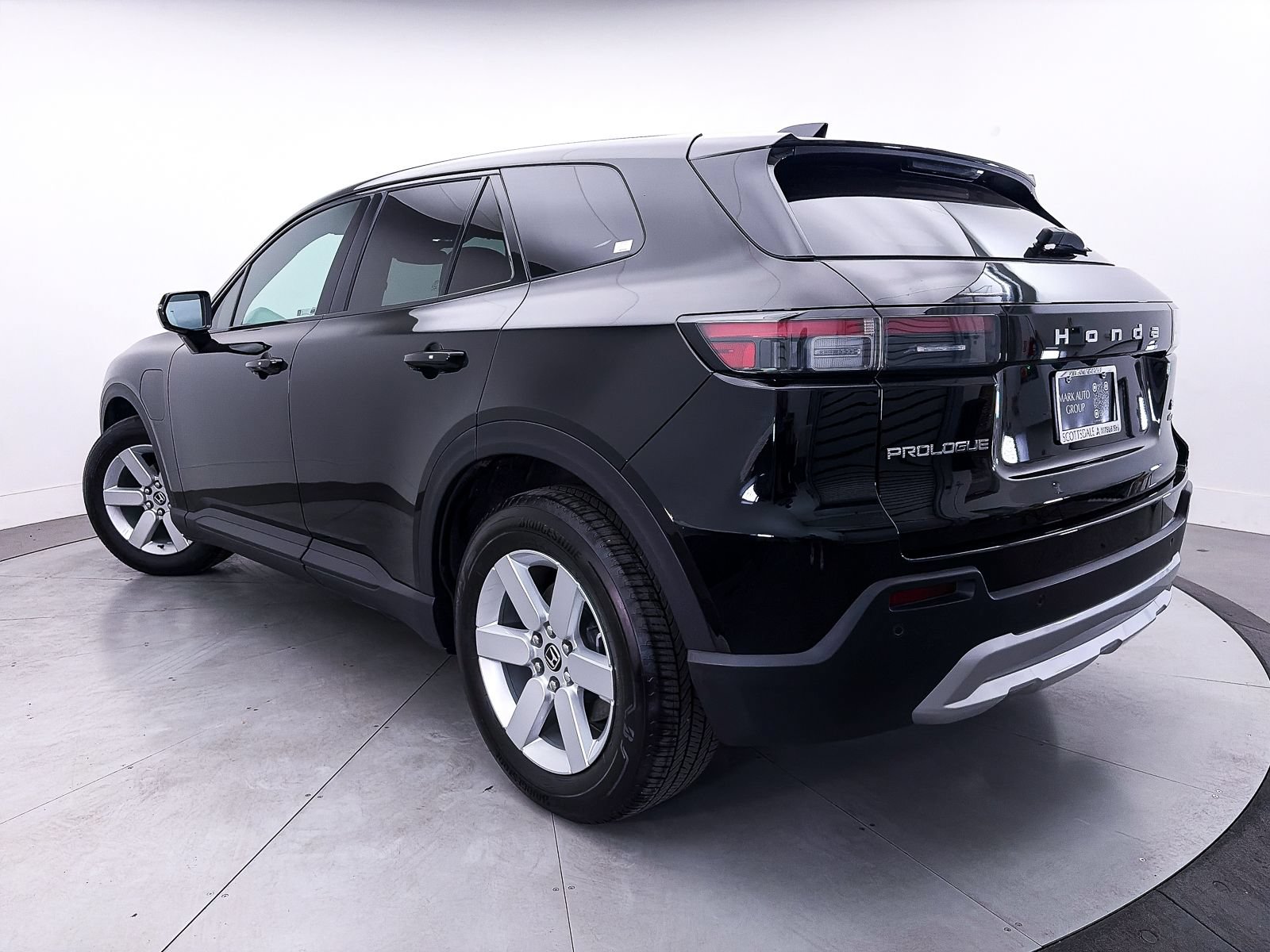 Used 2024 Honda Prologue EX image 2