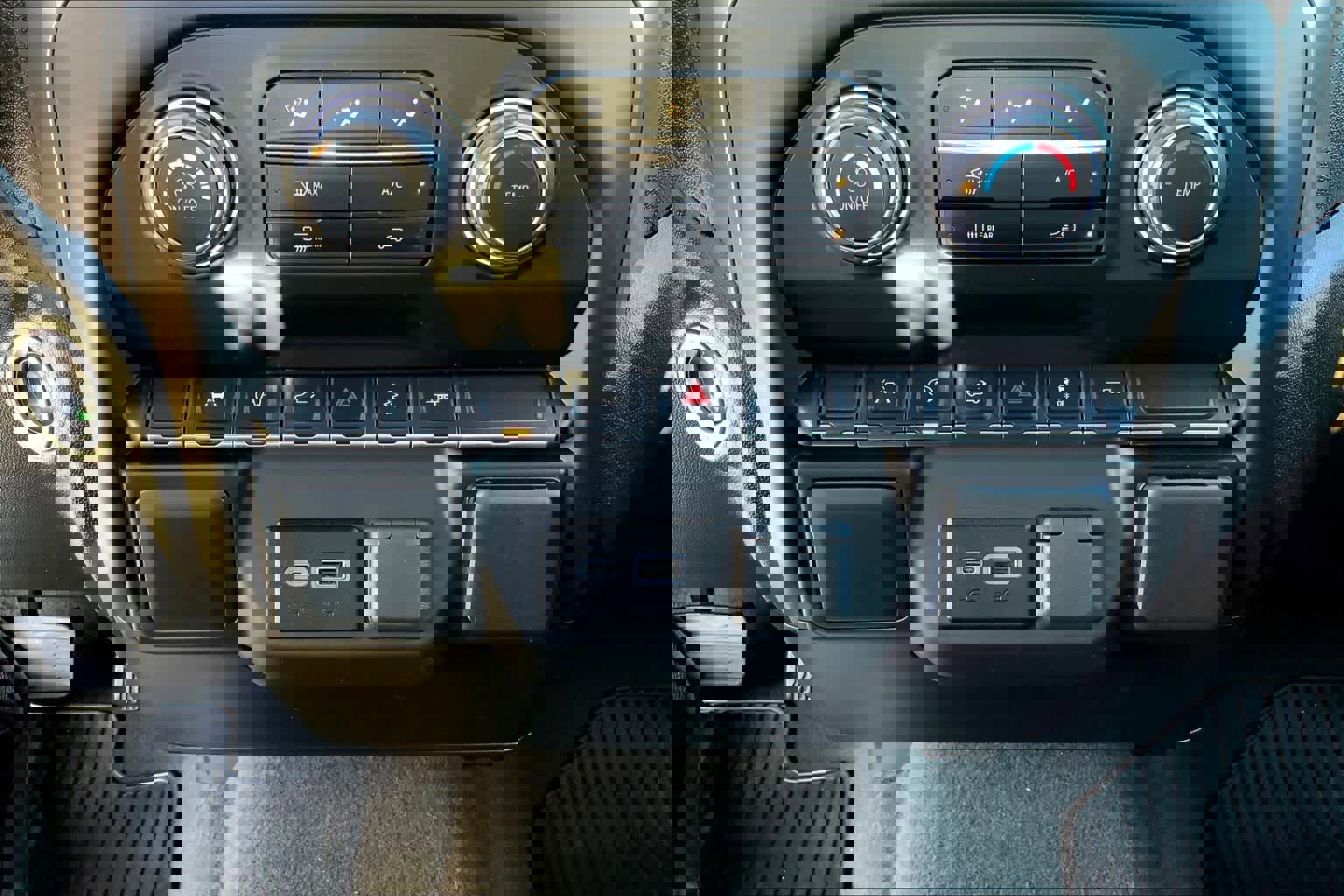 Certified 2025 Chevrolet Silverado 1500 Custom image 42