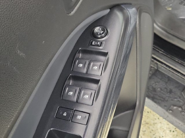 Used 2021 Chevrolet Colorado Z71 RWD image 22