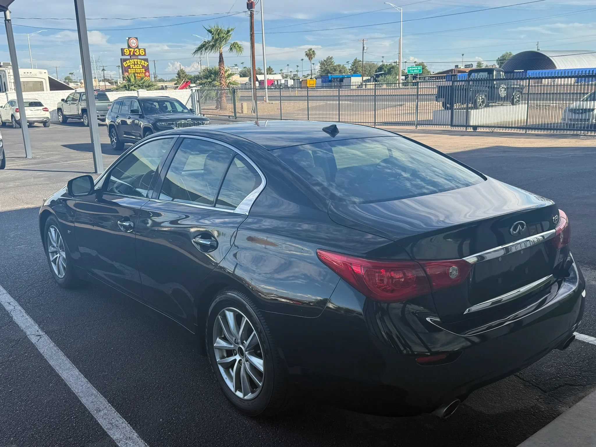 Used 2014 INFINITI Q50 Premium w/ Deluxe Touring Package RWD image 4