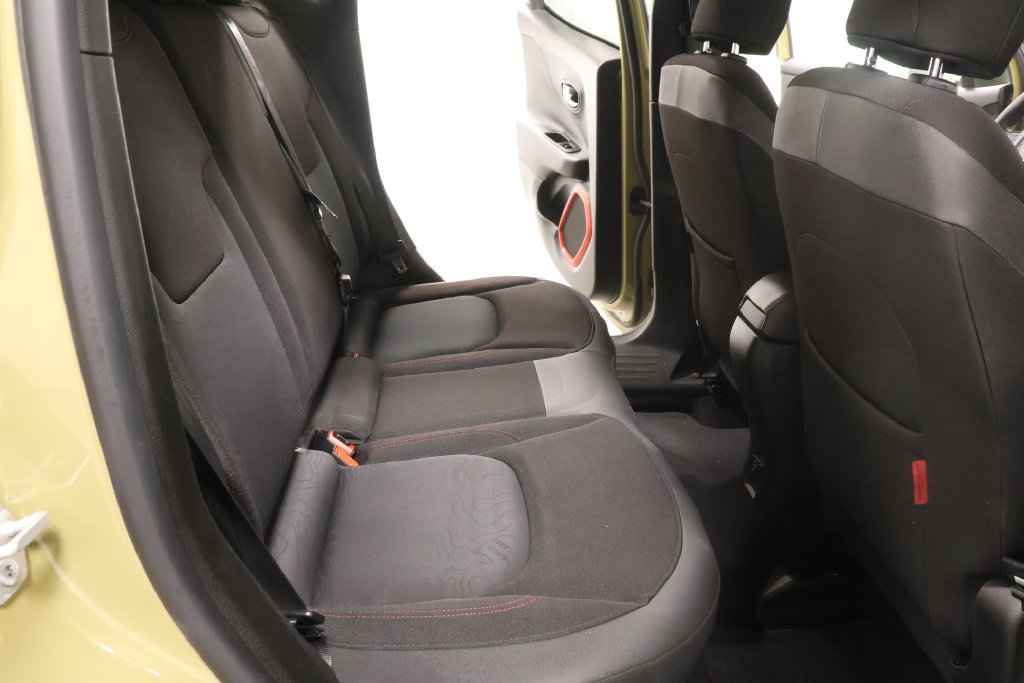 Used 2015 Jeep Renegade Trailhawk AWD/4WD image 27