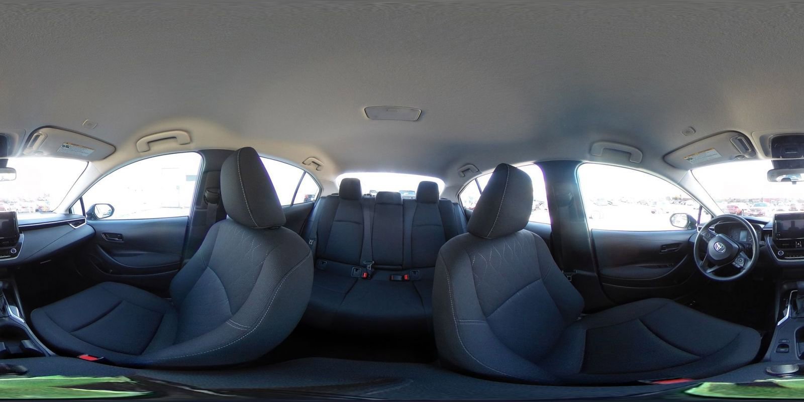 Used 2025 Toyota Corolla LE image 40