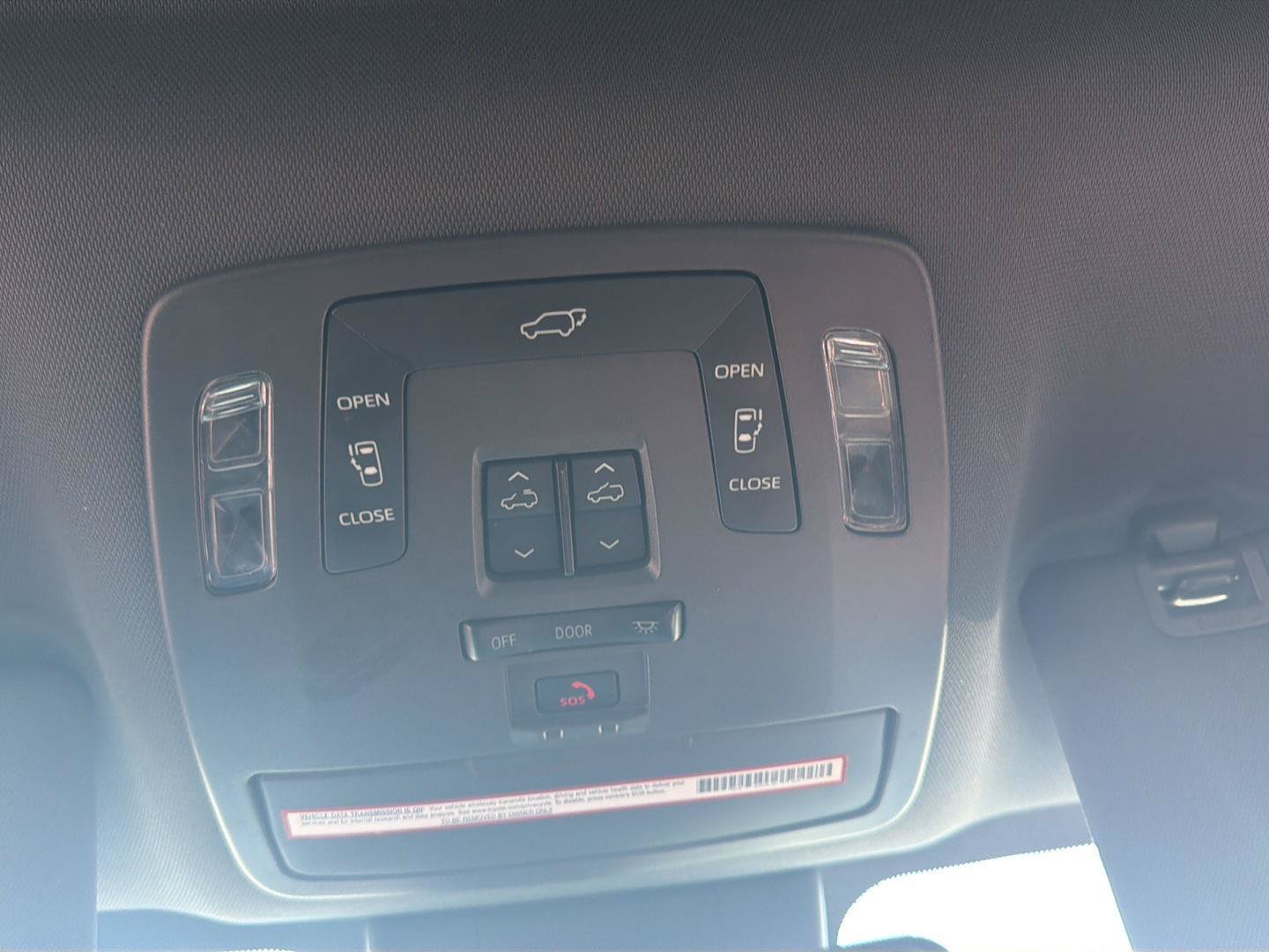 Used 2021 Toyota Sienna XLE w/ XLE Plus Package FWD image 15