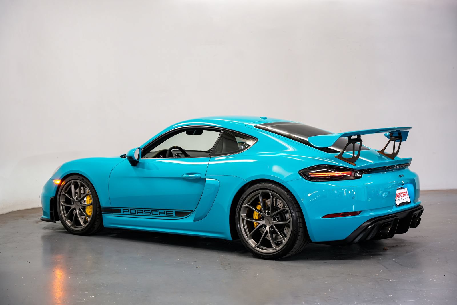 Used 2021 Porsche 718 Cayman GT4 RWD image 7