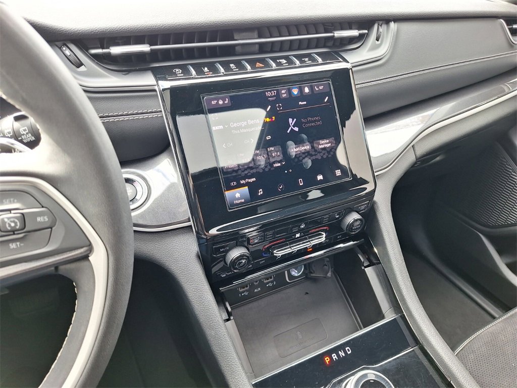 Used 2023 Jeep Grand Cherokee L Laredo image 14