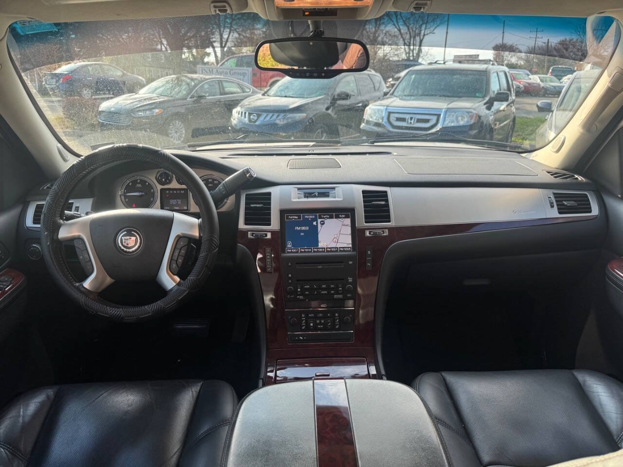 Used 2010 Cadillac Escalade 2WD image 16