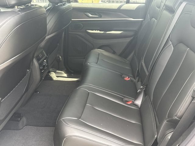 New 2026 Jeep Grand Cherokee Limited AWD/4WD image 19