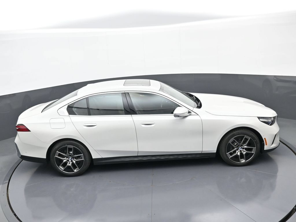 New 2027 BMW 530i xDrive w/ Premium Package AWD/4WD image 37