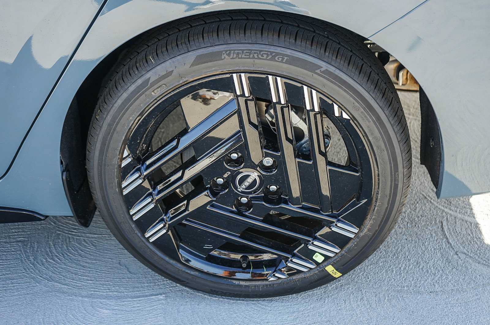 New 2027 Nissan Sentra SR w/ SR Premium Package FWD image 9