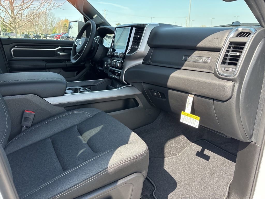 New 2026 RAM 1500 4x4 Crew Cab image 13