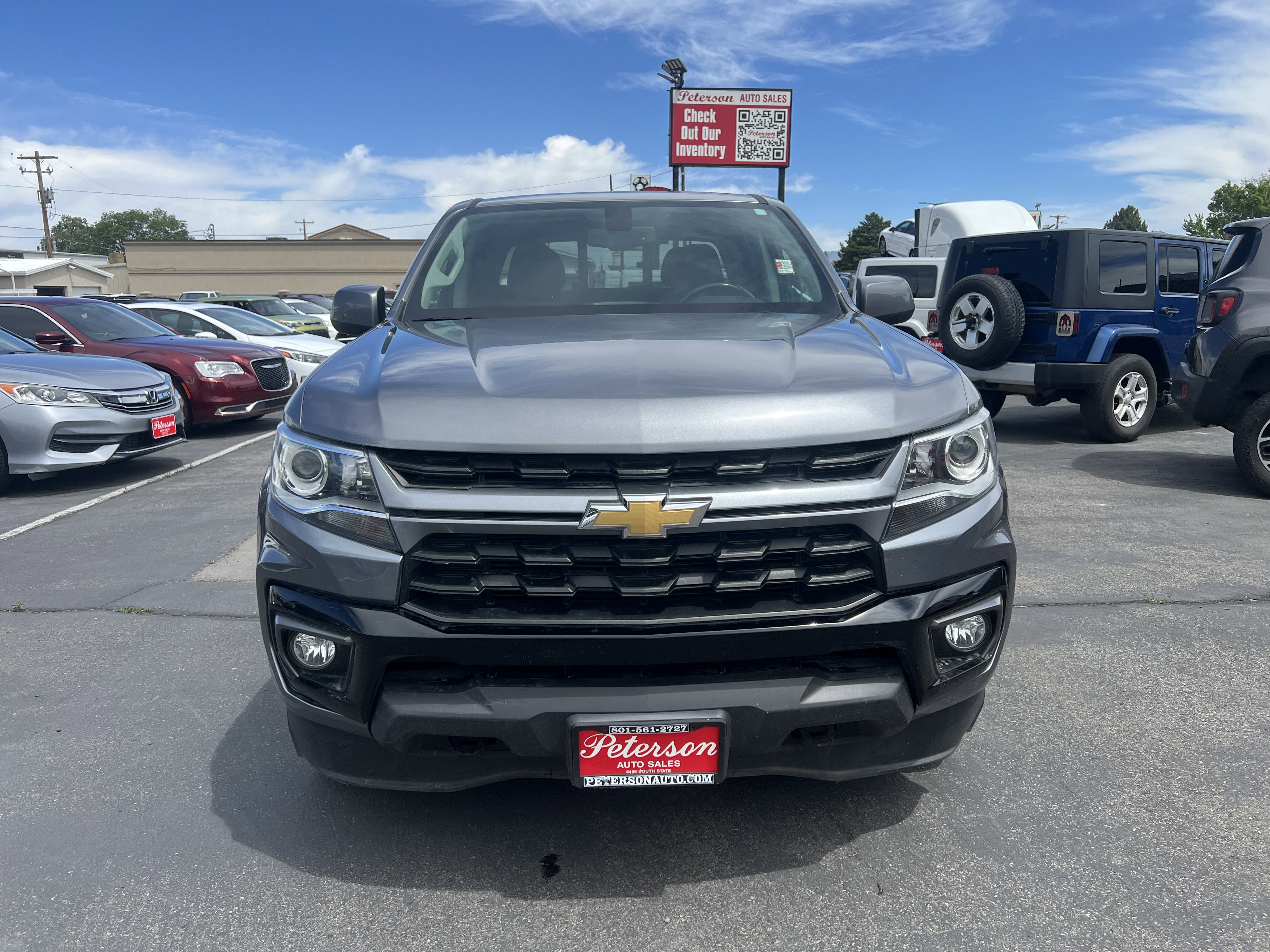 Used 2022 Chevrolet Colorado LT w/ Luxury Package AWD/4WD image 3