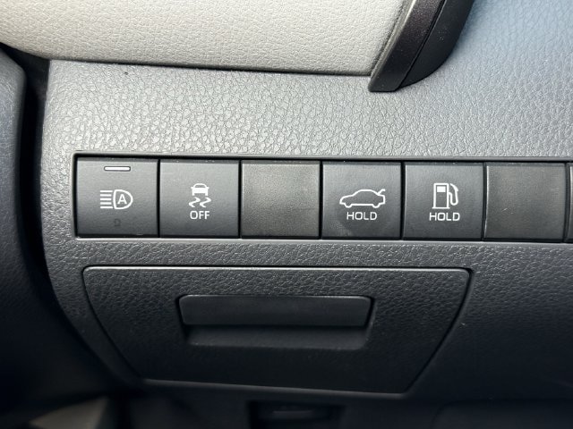 Used 2022 Toyota Camry LE FWD image 21