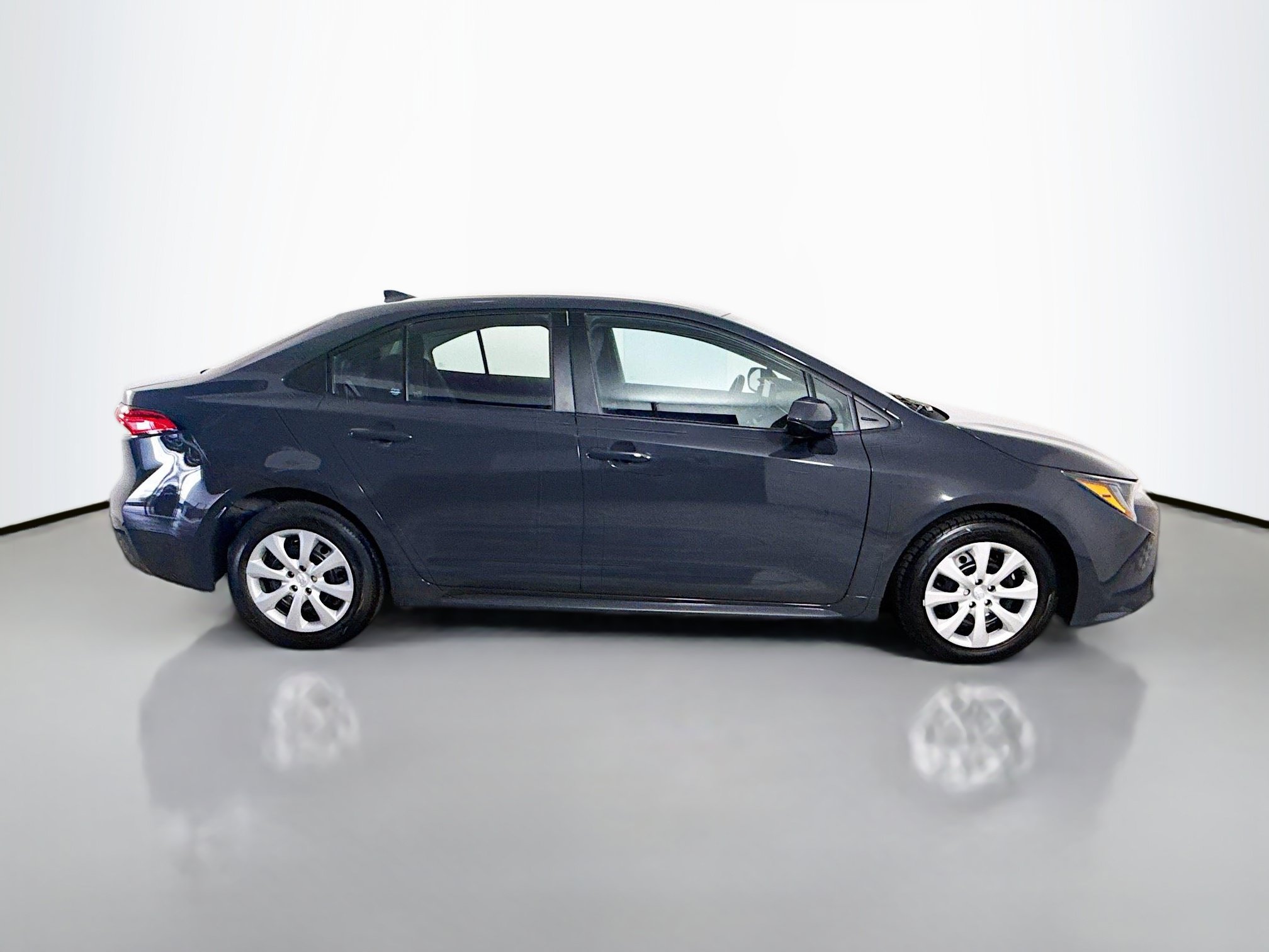 Used 2023 Toyota Corolla LE FWD image 11