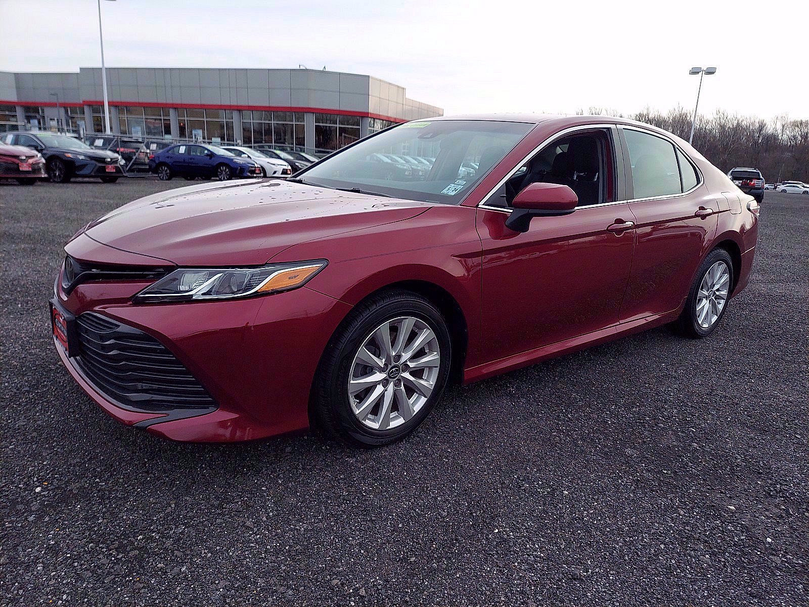 Certified 2019 Toyota Camry LE image 3