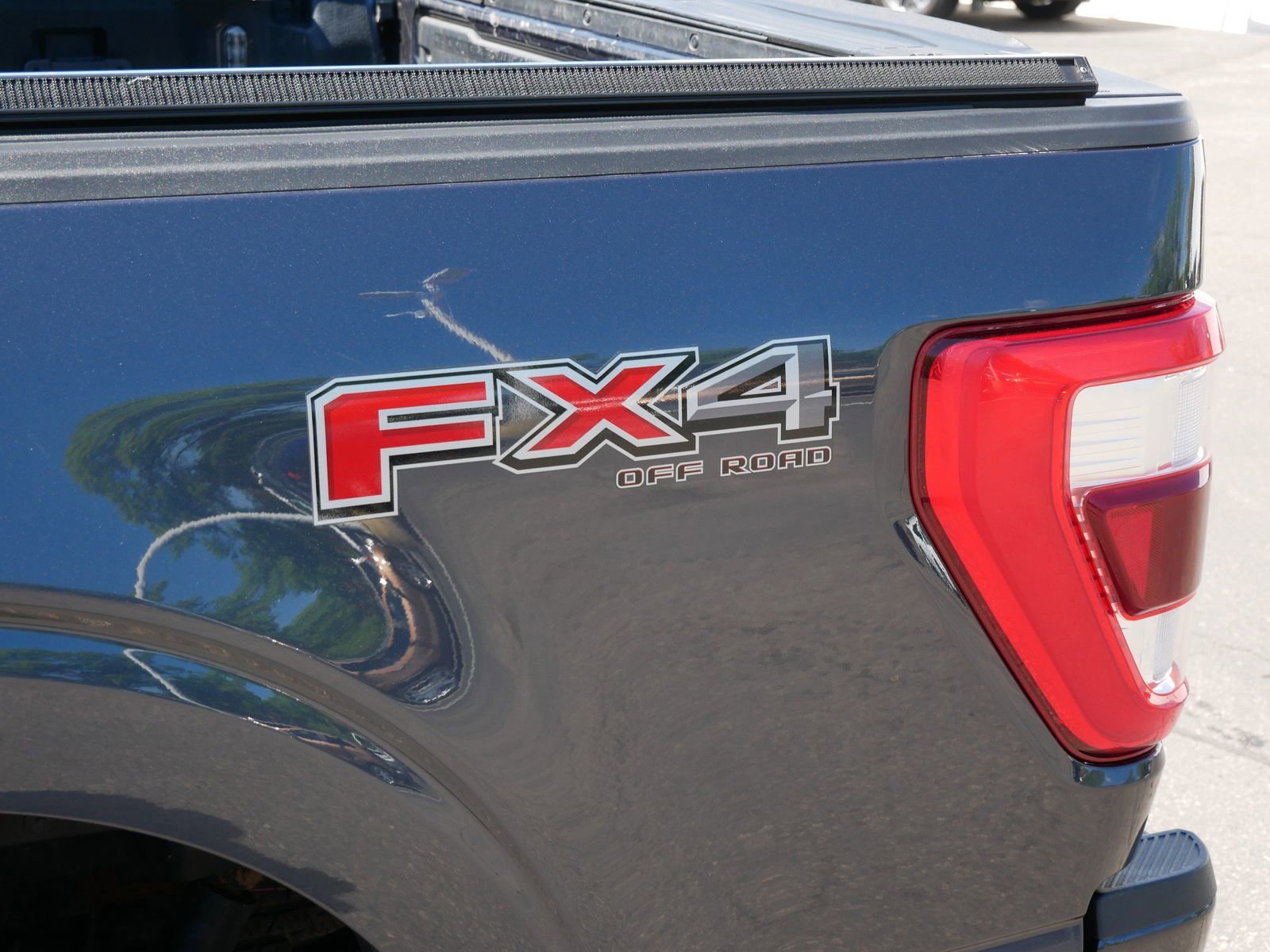 Used 2021 Ford F150 Platinum w/ Max Trailer Tow Package AWD/4WD image 9