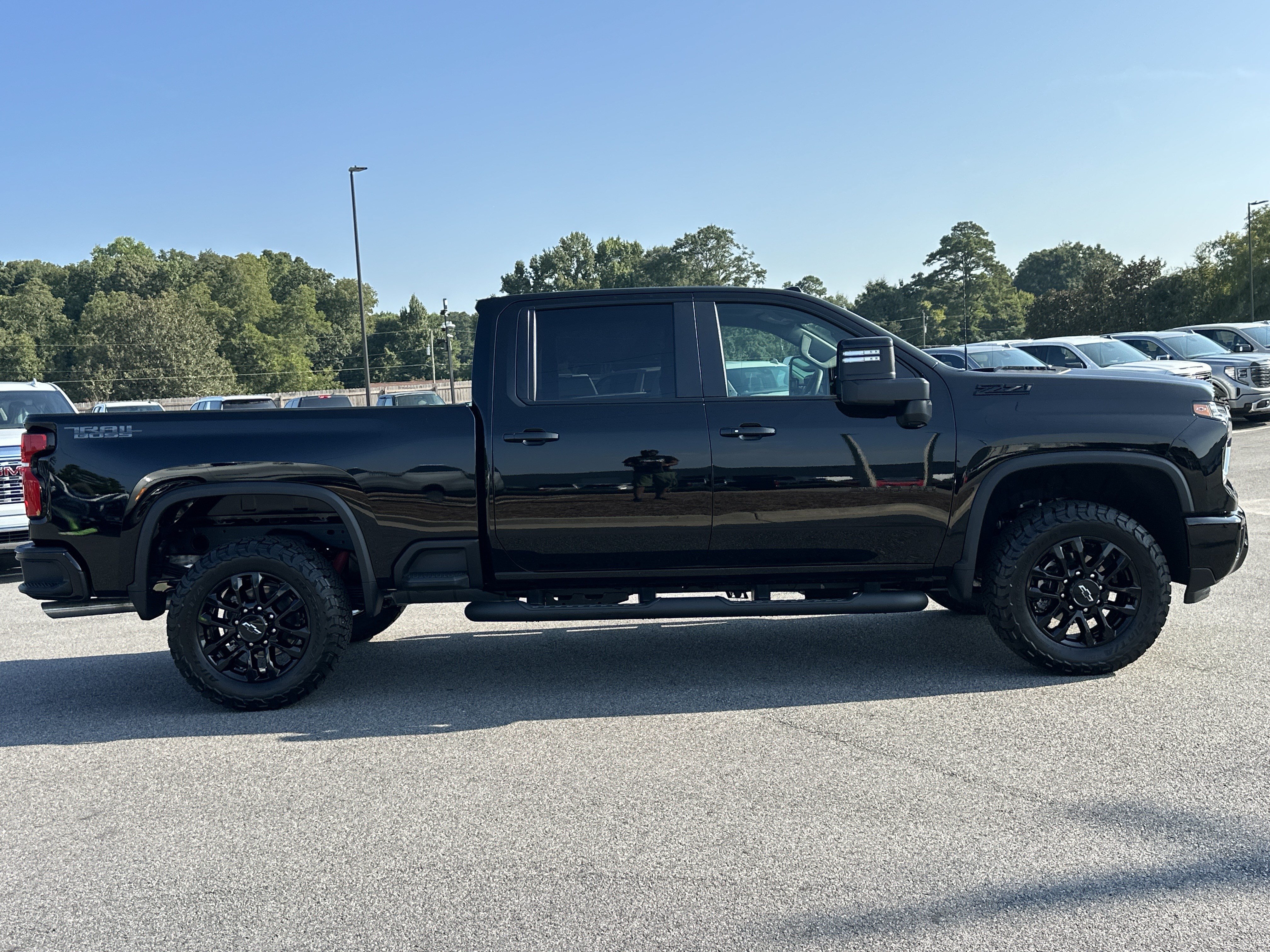 Used 2026 Chevrolet Silverado 2500 LT w/ Trail Boss Package AWD/4WD image 4