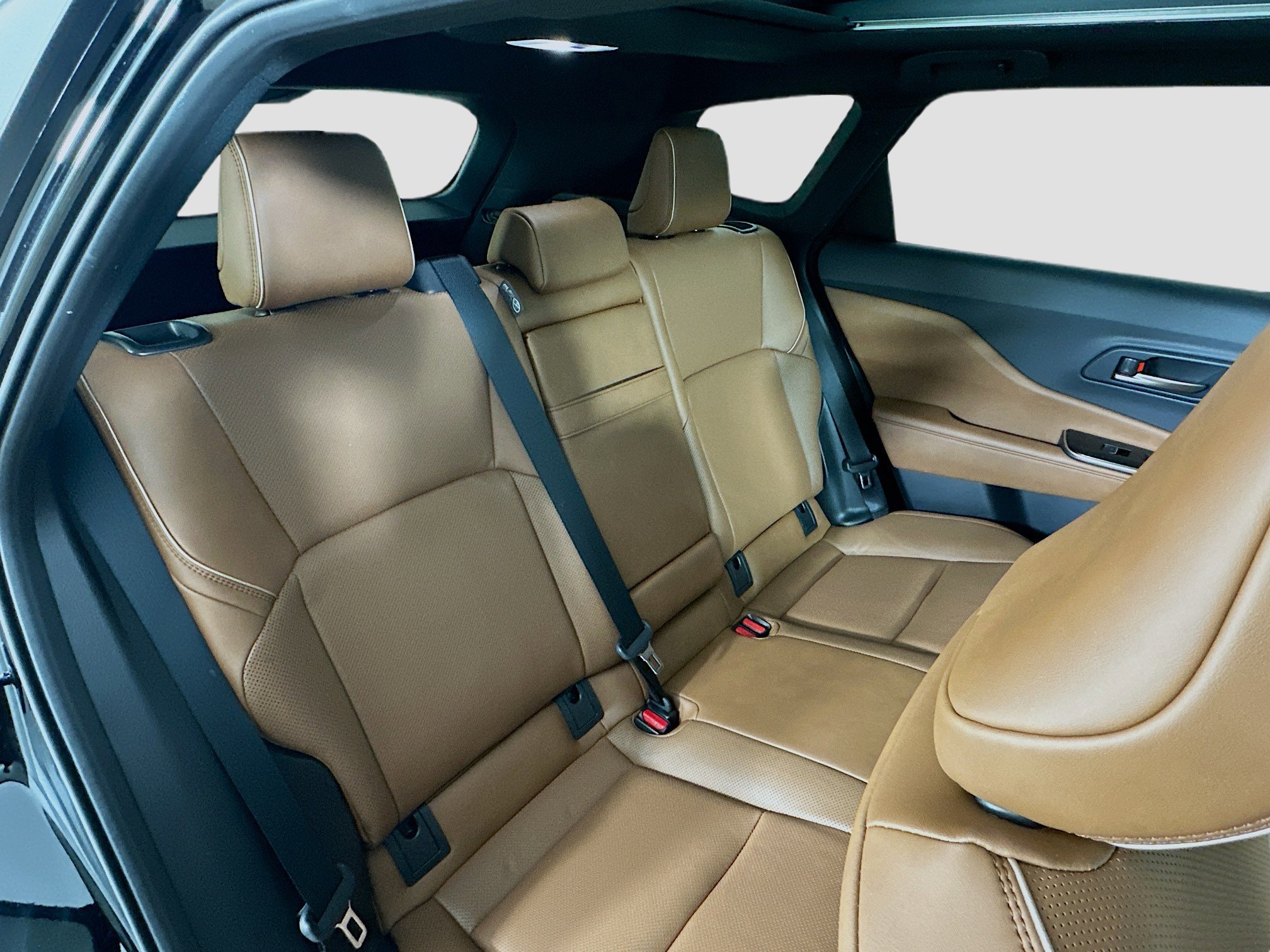 Used 2025 Toyota Crown Signia w/ Advanced Technology Package image 37