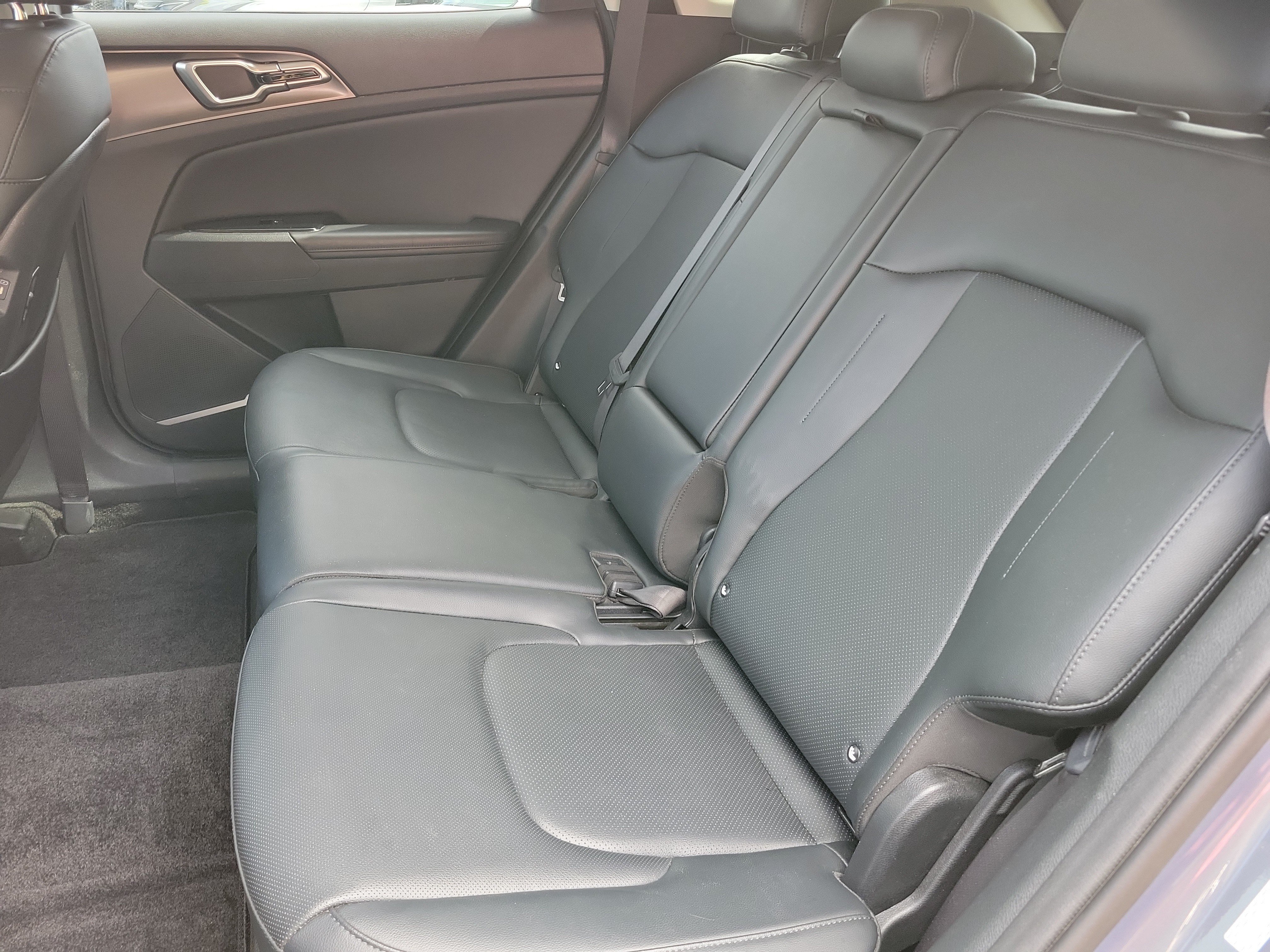 Used 2023 Kia Sportage EX FWD image 7