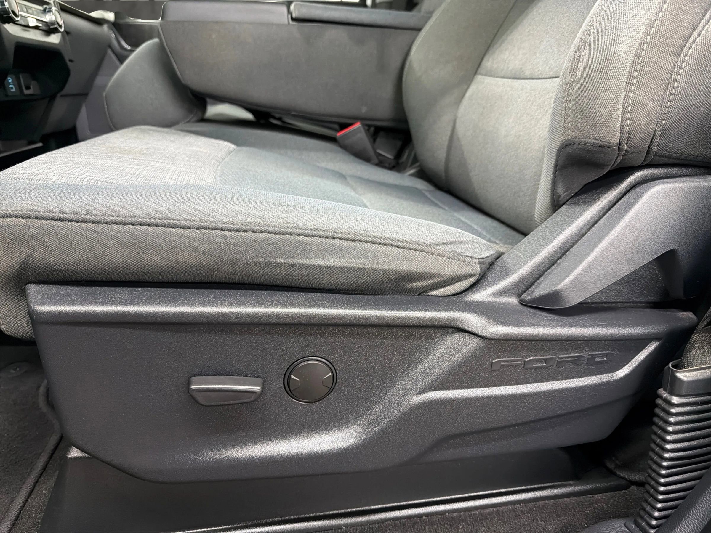 Used 2022 Ford F150 XLT w/ Equipment Group 301A Mid image 38