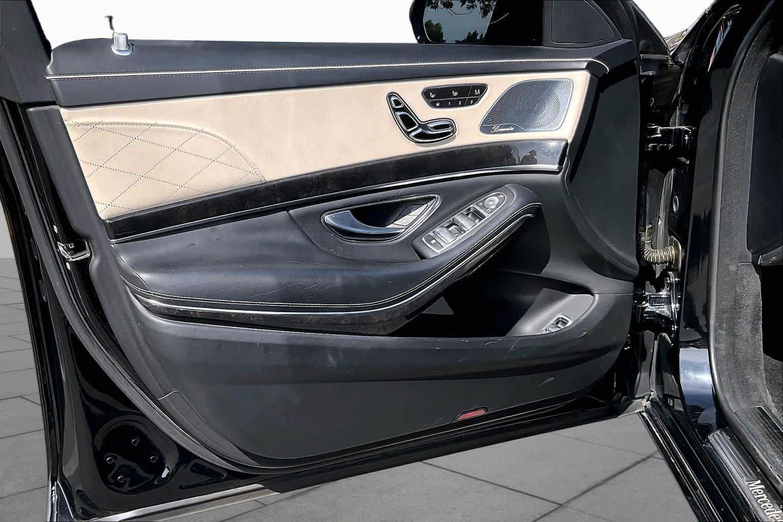 Used 2018 Mercedes-Benz S 560 Sedan image 21