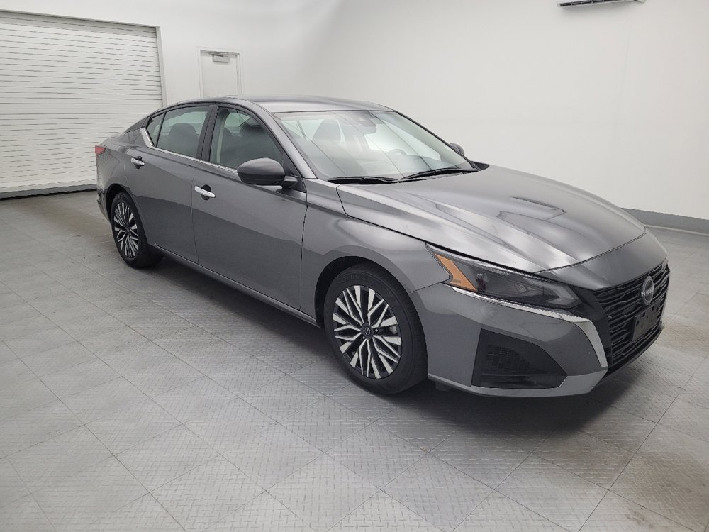 Used 2024 Nissan Altima 2.5 SV image 11