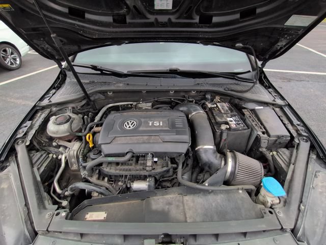 Used 2020 Volkswagen GTI SE FWD image 27