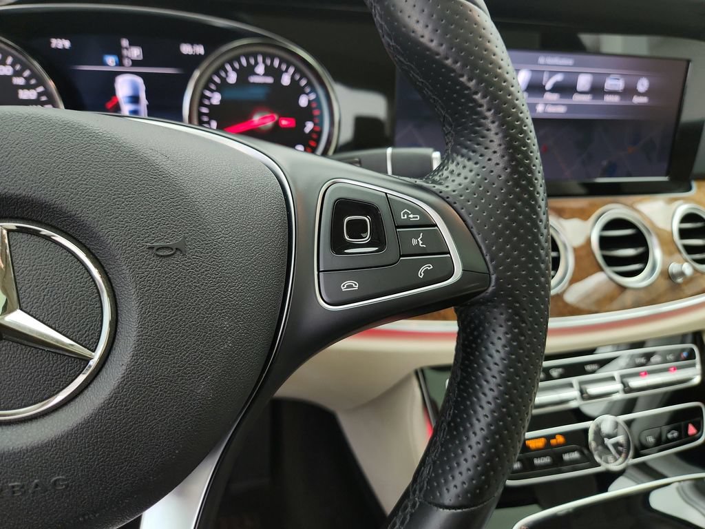 Used 2017 Mercedes-Benz E 300 4MATIC image 23