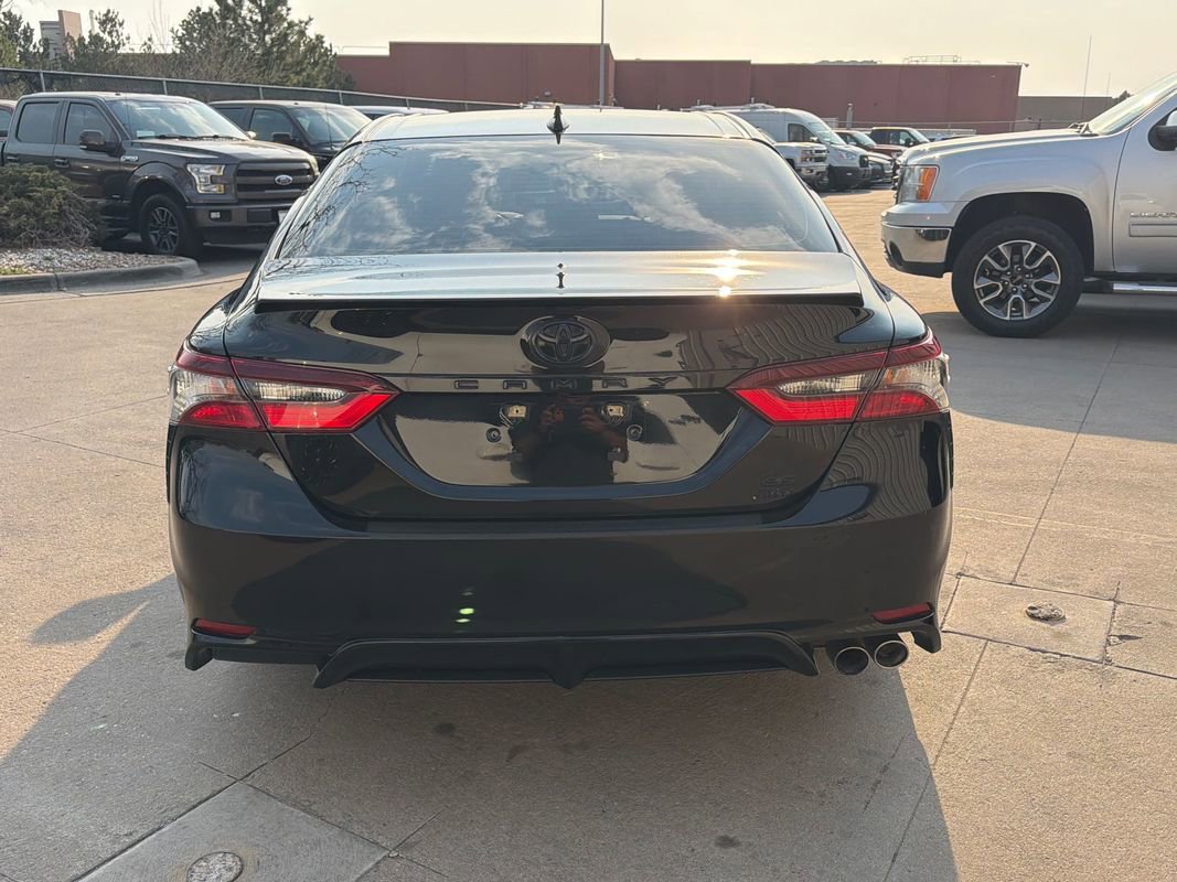 Used 2022 Toyota Camry SE w/ Carpet Mat Package (TMS) image 6
